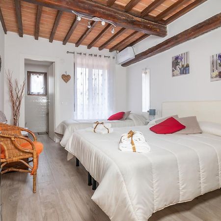 شقة Casa Per La Costa كولّي فال ديلسا المظهر الخارجي الصورة